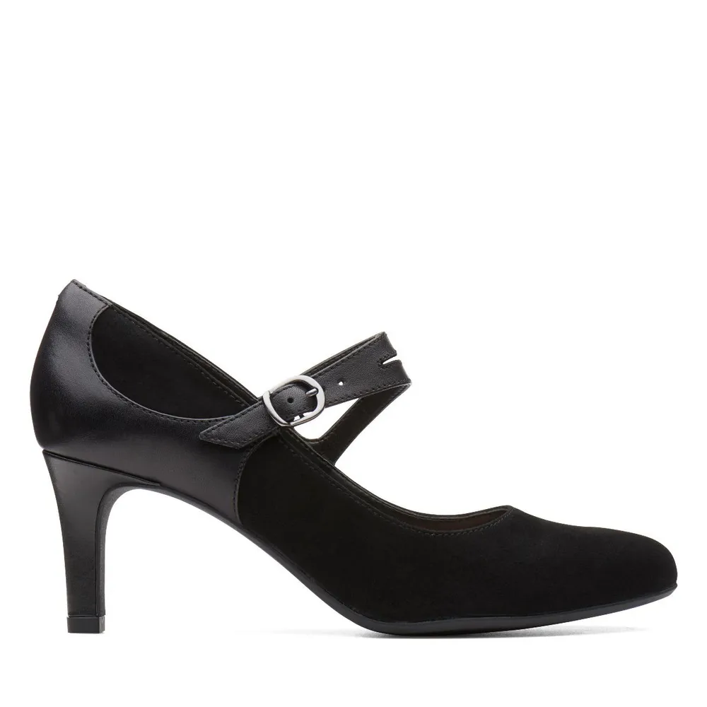 Clarks top dancer pump